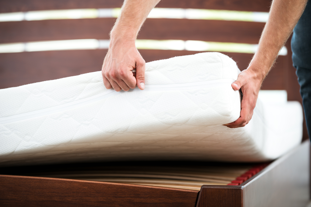 does mattress topper help divets in mattress